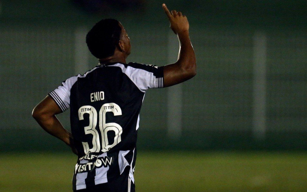 Jogador do Botafogo se arrepende de 'escapada' na pandemia e projeta 2022: 'Penso no meu futuro'
 - Foto: Vitor Silva/Botafogo