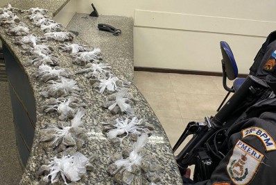 PM apreende 520 trouxinhas de maconha em Barra Mansa