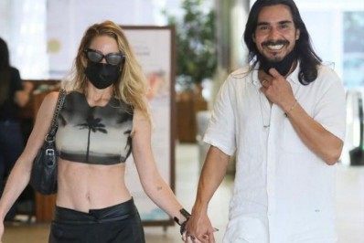 Após ser condenado a prisão domiciliar, André Gonçalves se declara para Danielle Winits