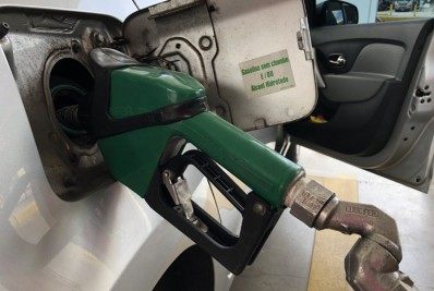 Governo avalia conceder subsídio para evitar alta no preço da gasolina e do óleo diesel