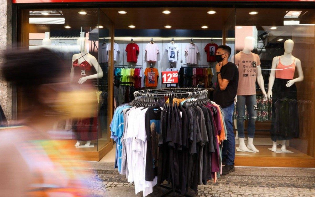 A proposta foi feita pelo deputado &Aacute;tila Nunes, do MDB, e pretende proteger dados pessoais dos consumidores