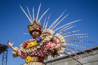 Inocentes de Belford Roxo mostra fantasias de comunidade para o Carnaval 2022