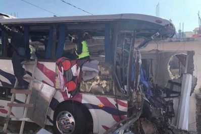 Acidente de ônibus deixa 19 peregrinos mortos no México