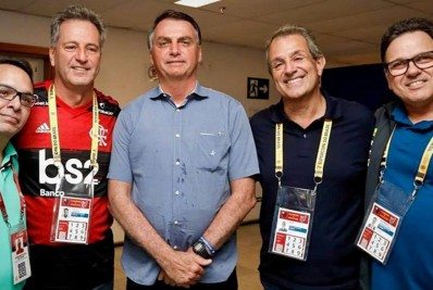 Virou casaca? Torcedor do Palmeiras, Bolsonaro afirma que irá torcer para o Flamengo em final da Libertadores