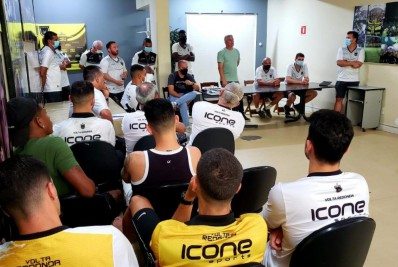 Voltaço: zagueiro Dilsinho e volante Muniz renovam contratos por mais um ano