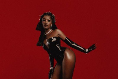 'Sem filtro', IZA reflete sobre amor: 'Antes do casamento, entendia minhas relações como fugazes'