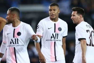 Vampeta critica atuação de Messi, Neymar e Mbappé no PSG: 'É tudo uma panela'