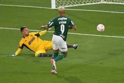 Não deu! Com falha de Andreas Pereira, Flamengo é superado e perde final da Libertadores para o Palmeiras