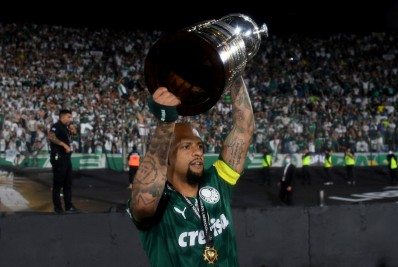 Felipe Melo exalta 'festa linda' dos torcedores do Flamengo e dispara: 'Sabia que íamos vencer pela soberba deles'