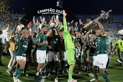 Palmeiras registra receita recorde com mais de R$ 900 milhões
