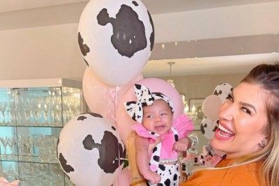 Lorena Improta mostra detalhes do 'mesversário' da filha