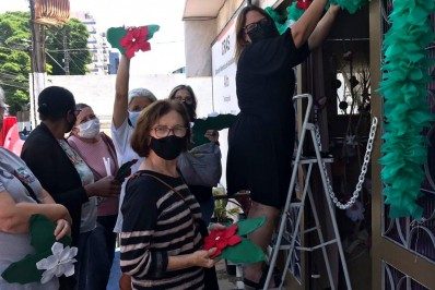 Decoração natalina do CRAS Alto em Teresópolis foi produzida pela oficina de artesanato da unidade