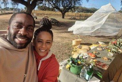 Lázaro Ramos e Taís Araújo abrem álbum de fotos de viagem romântica a Portugal