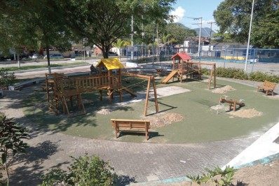 Prefeitura realiza troca de brinquedos e mobiliários deteriorados em Saquarema