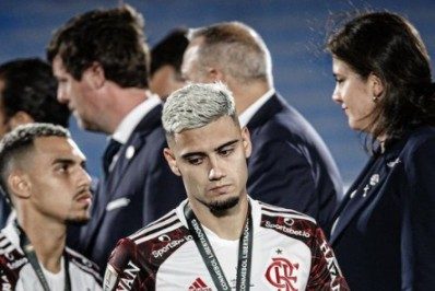 Erro de Andreas Pereira na final da Libertadores pode custar quantia milionária ao Manchester United