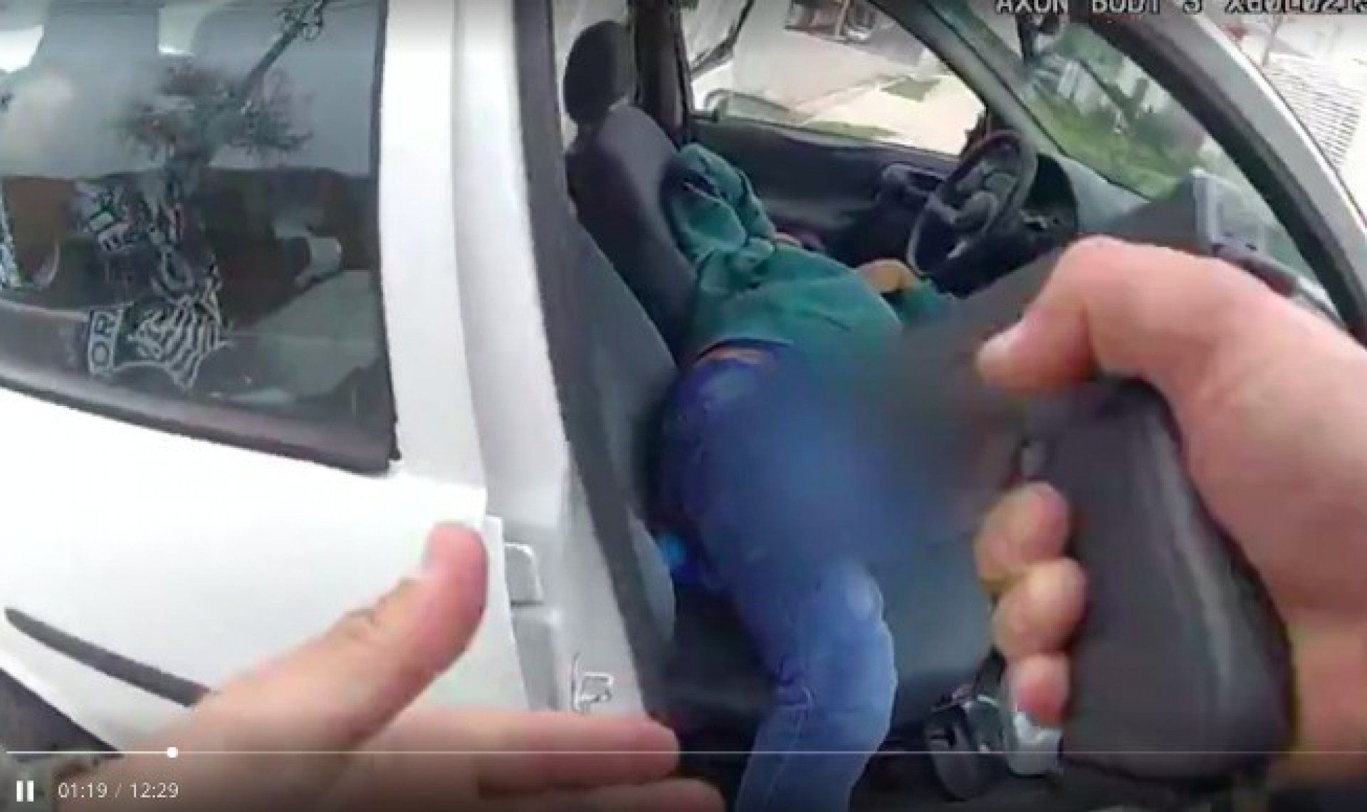 Investigações da Corregedoria apontam que PMS mataram um homem rendido e desarmado, além de alterar a cena do crime para forjar um confronto - Reprodução/TV Globo