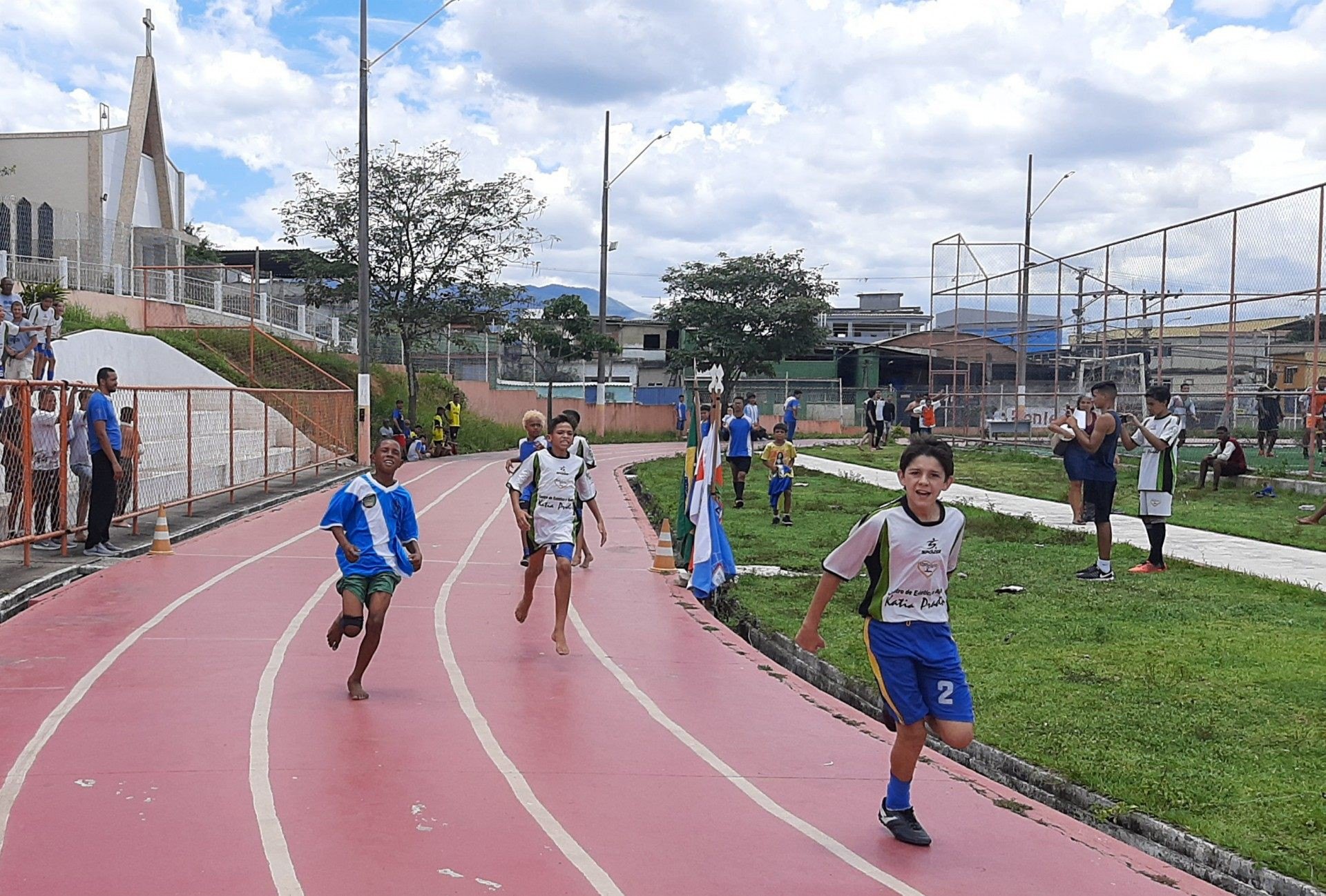 O atletismo fez parte das competi&ccedil;&otilde;es do evento - Divulga&ccedil;&atilde;o