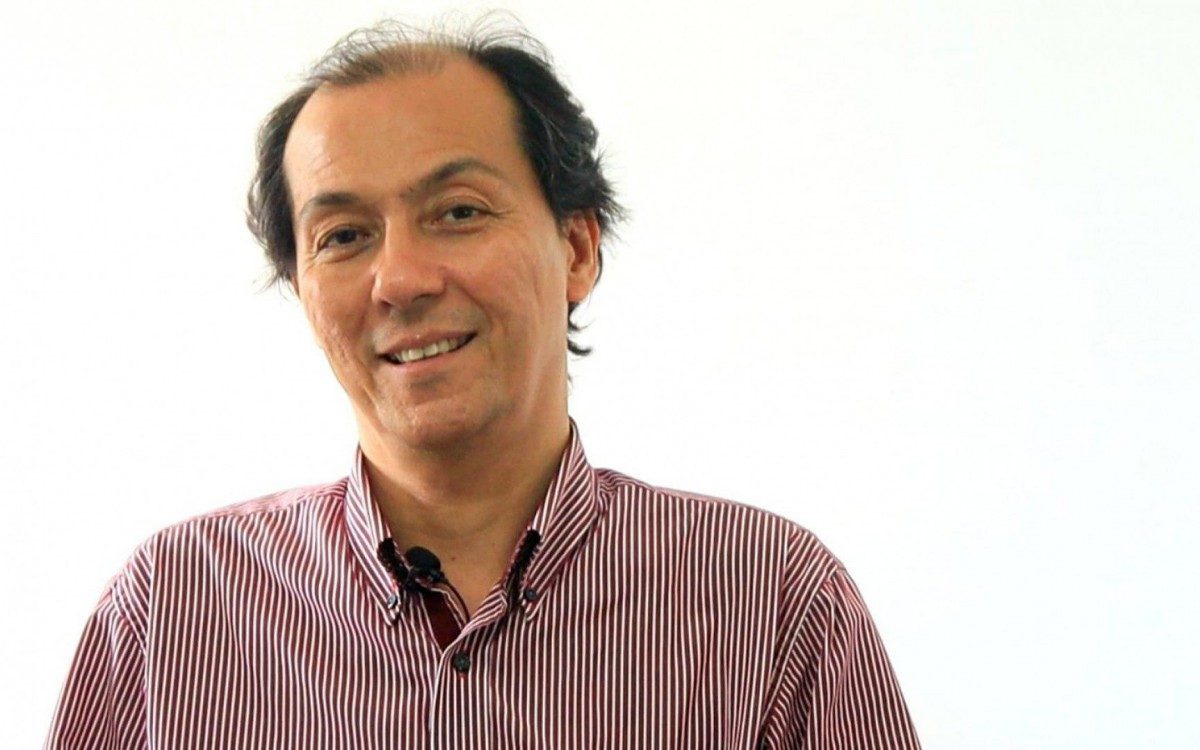 O infectologista Izidoro Hiroki Flumignan estar&aacute; presente no evento na Pra&ccedil;a dos Estudantes