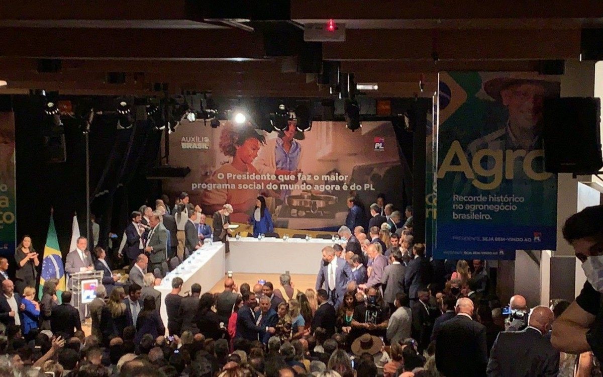 Cerim&ocirc;nia de filia&ccedil;&atilde;o do presidente Jair Bolsonaro ao Partido Liberal (PL) nesta ter&ccedil;a-feira, 30