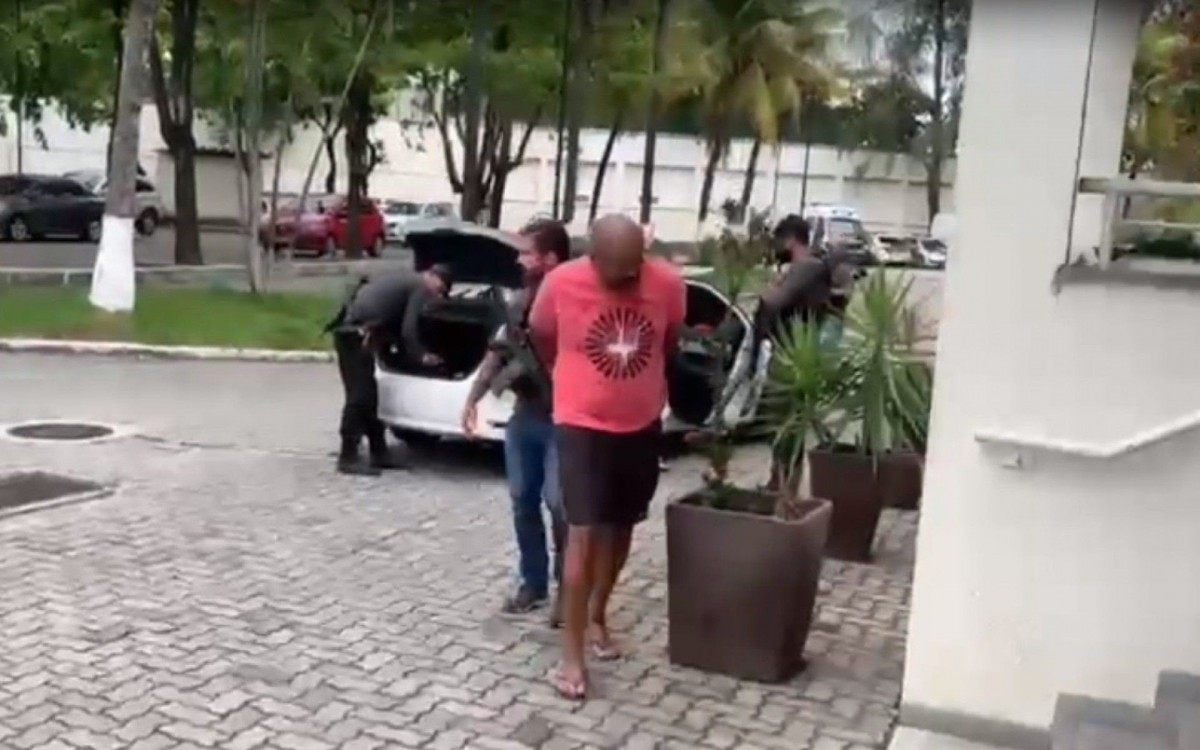 Milicianos ligados ao Tandera são presos por equipe da Delegacia de Repressão aos Entorpecentes na Baixada Fluminense  - Reprodução
