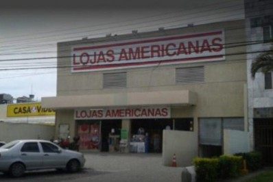 Homem é preso tentando furtar barras de chocolate em loja de Cabo Frio