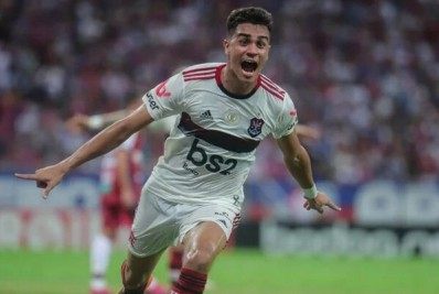 Em busca de espaço, ex-jogador do Flamengo analisa futuro para 2022