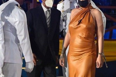 Internautas reagem à possível gravidez de Rihanna. Confira os memes!