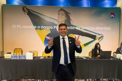 Bolsonaristas chegam chegando ao PL