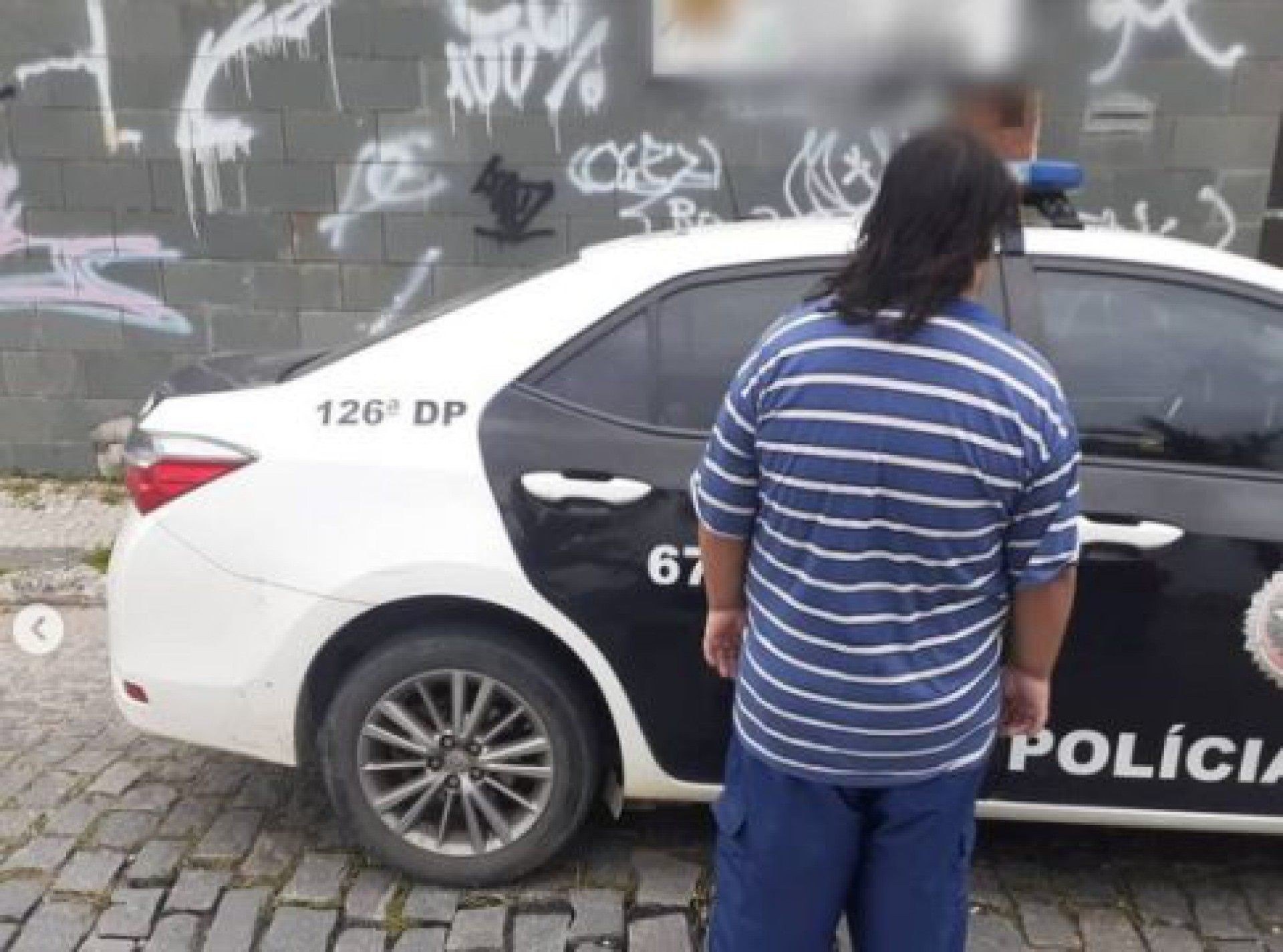 Prisão aconteceu nesta terça (30), por agentes da 126ª DP na Praia do Siqueira, - Divulgação