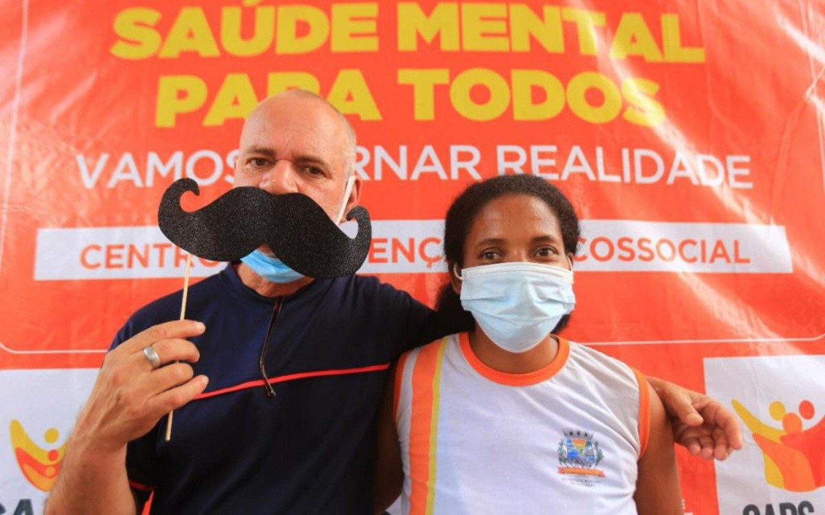 O secret&aacute;rio Christian Vieira (E) destacou a import&acirc;ncia do Novembro Azul para esclarecer sobre o perigo do c&acirc;ncer de pr&oacute;stata