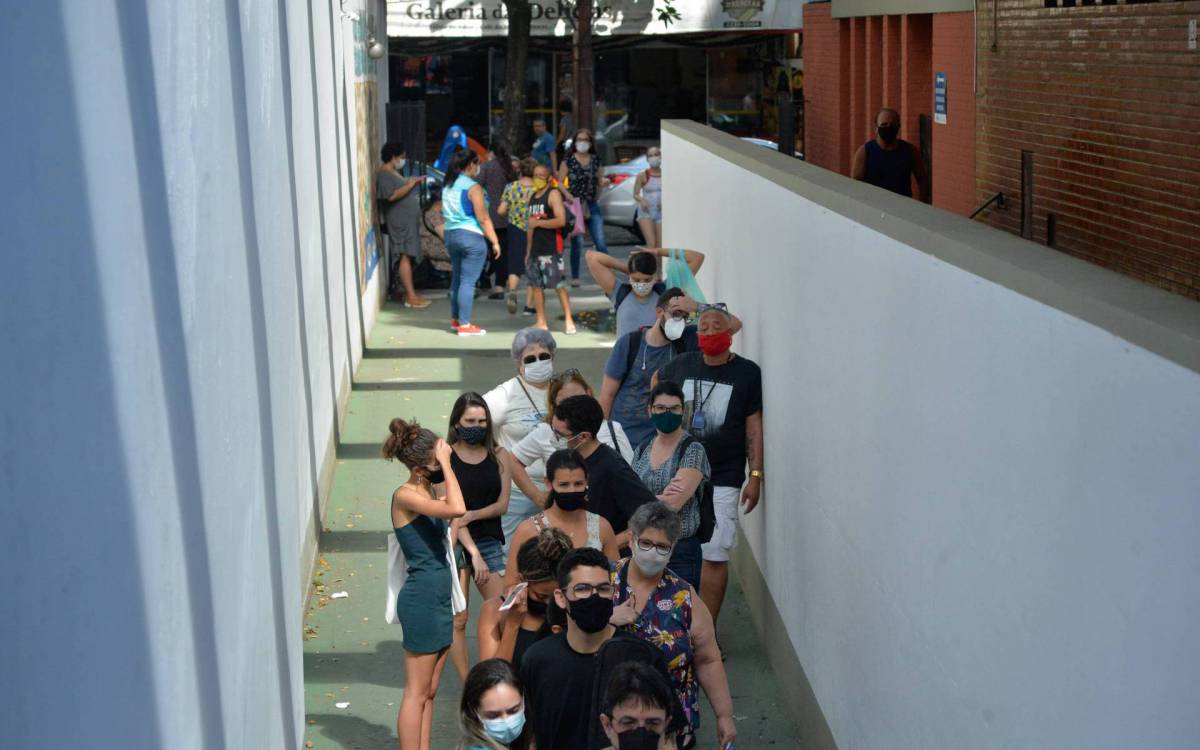 Rio de Janeiro - 01/12/2021 -  RIO DE JANEIRO - GRIPE - Retomada da vacinacao contra a gripe na tarde de hoje no posto de saude Heitor Beltrao  na Zona Norte do Rio    Foto : Fabio Costa/ Agencia O Dia - Fabio Costa/Agencia O Dia