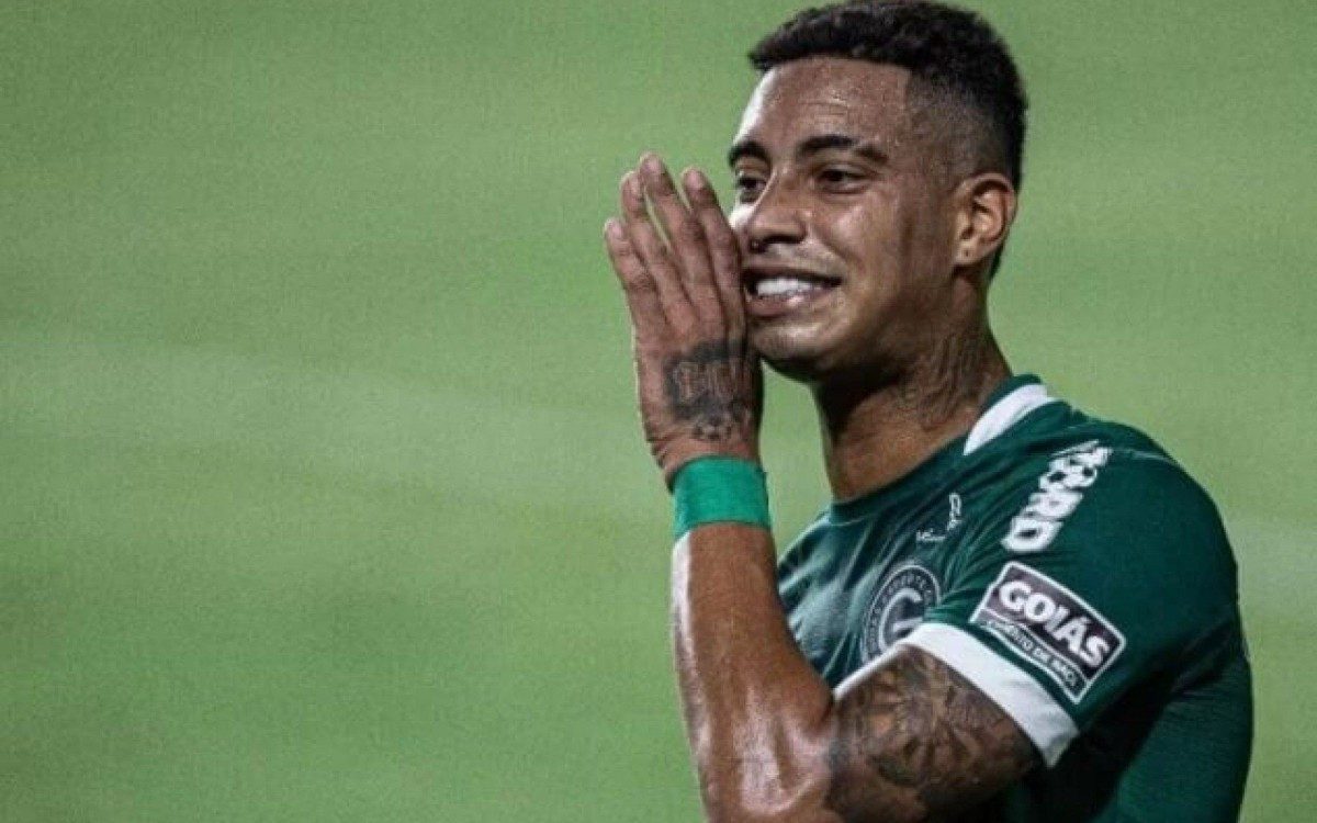 Especulado no Fluminense, jogador deixa clube da S&eacute;rie B e fica livre no mercado
 - Foto: Divulga&ccedil;&atilde;o/Goi&aacute;s - Heber Gomes