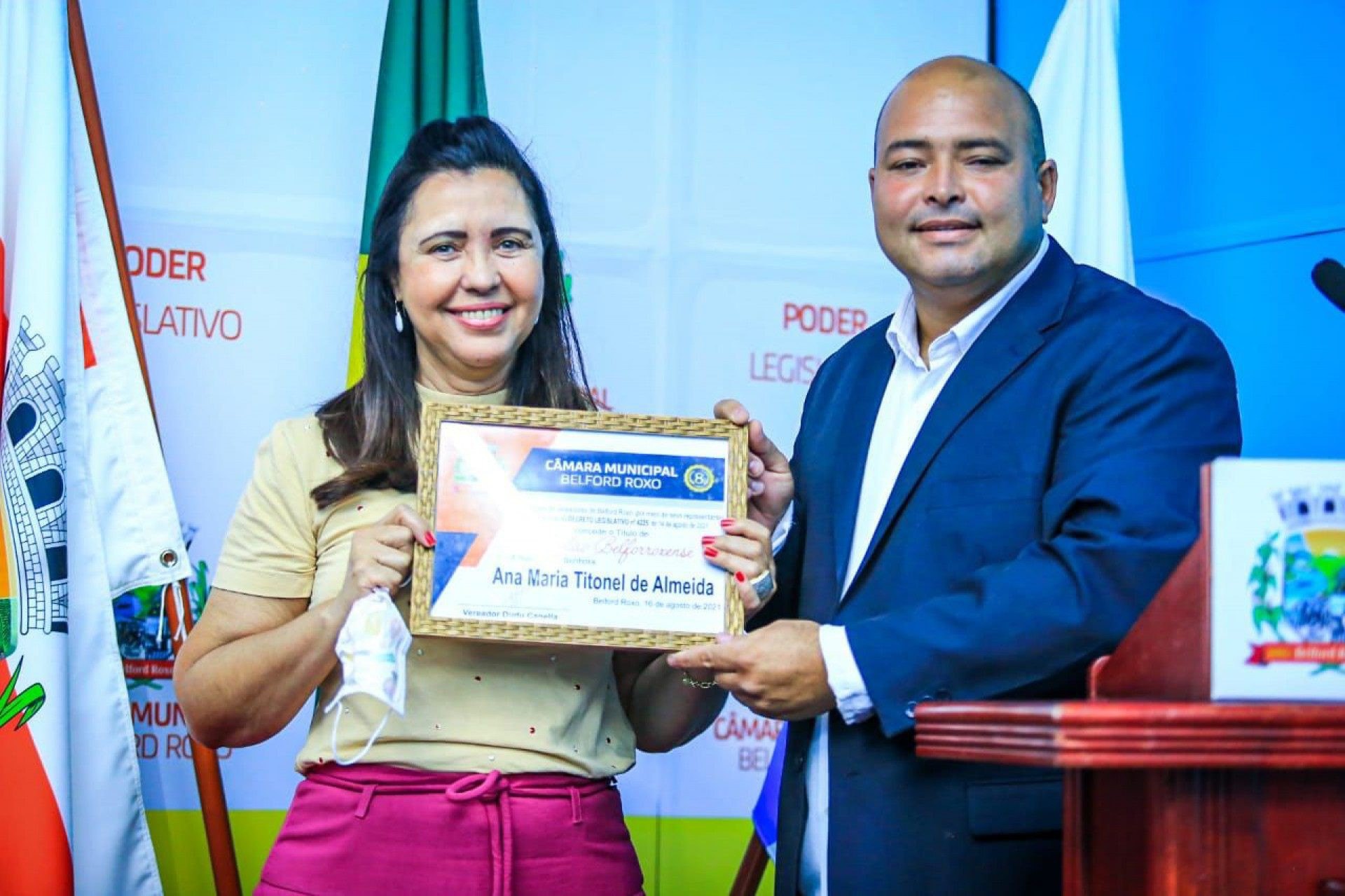 Ana Titonel recebeu o título de Cidadã Belforroxense concedido pelo vereador Dudu Canella   - Divulgação