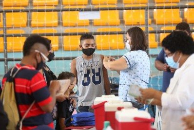 Campanha de Multivacinação ministrou 300 vacinas em crianças e adolescentes de Quissamã