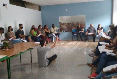 Servidores municipais participam de curso de Língua Brasileira de Sinais