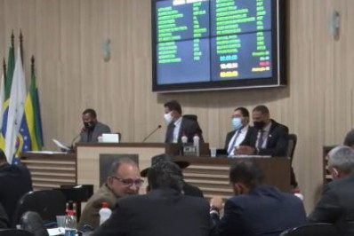 Câmara de Campos aprova proibição da cobrança de sacolas em estabelecimentos comerciais do município