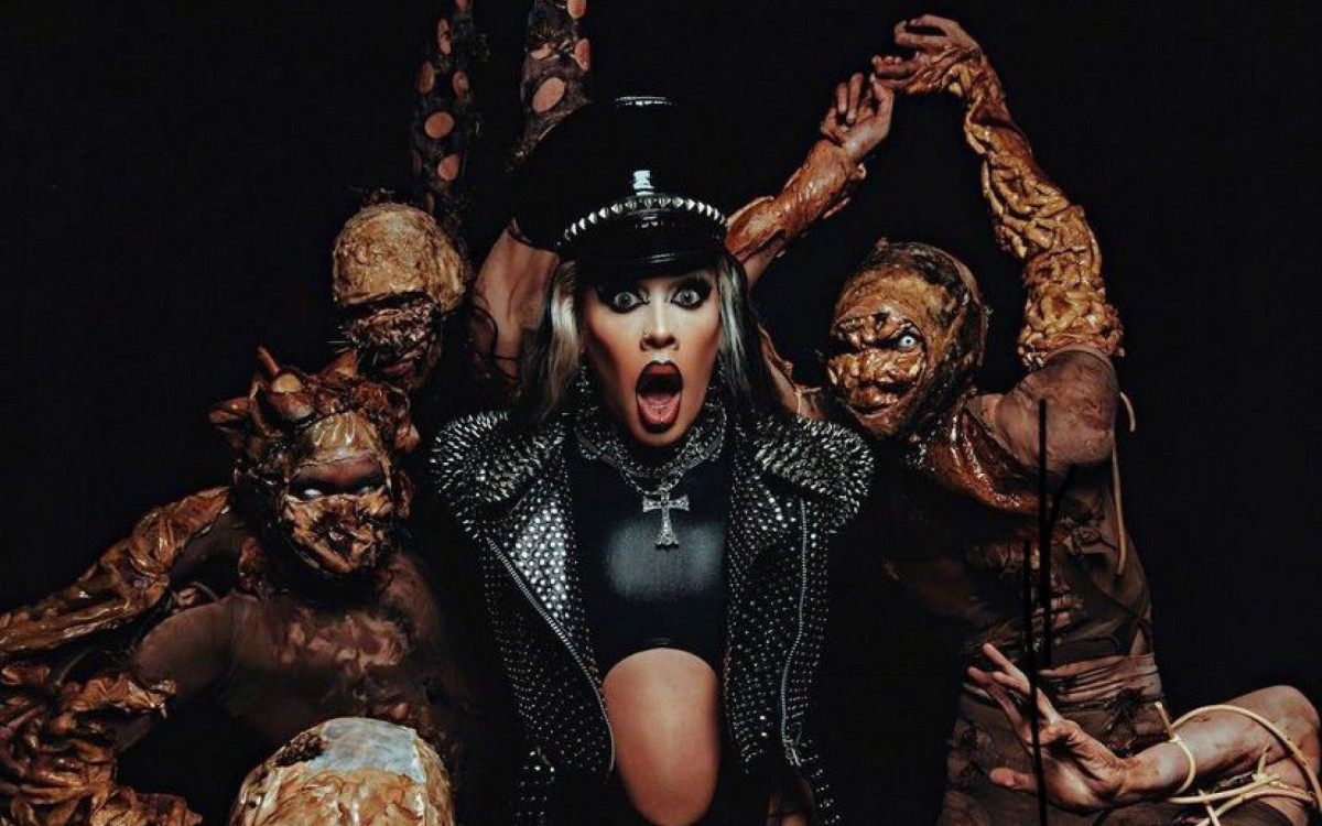 Com pegada dark, Gl&oacute;ria Groove lan&ccedil;a o clipe de 'Leil&atilde;o'