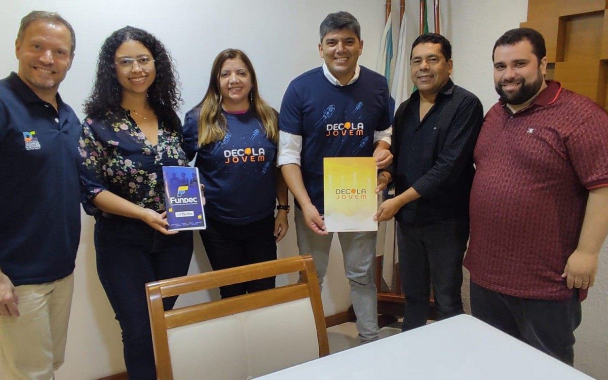 Fundec fecha parceria para desenvolvimento do Projeto Decola Jovem