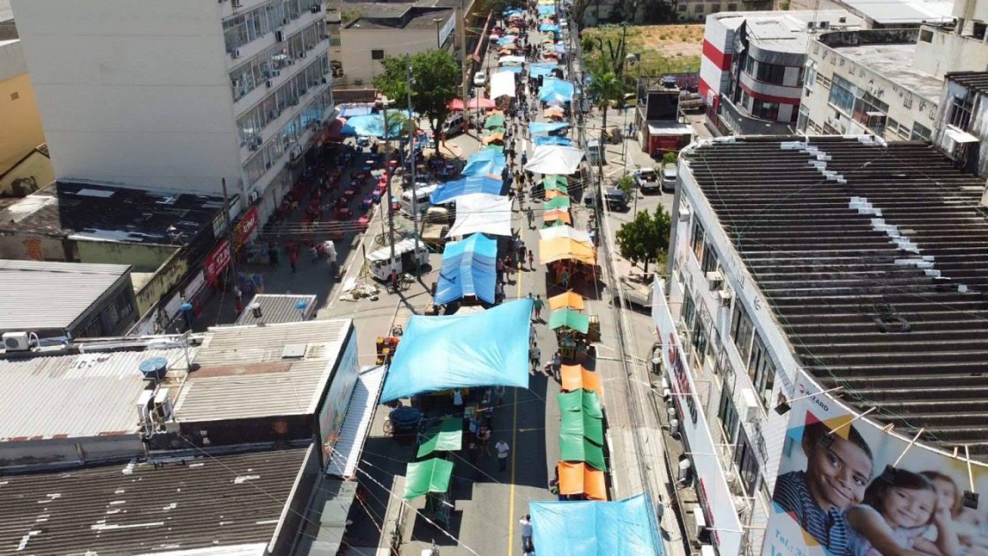 A feira atualmente, conta com cerca de 420 barracas s&atilde;o colocadas aos domingos na extens&atilde;o da Avenida Mirandela, at&eacute; a Pra&ccedil;a da Rold&atilde;o Gon&ccedil;alves - Divulga&ccedil;&atilde;o / PMN