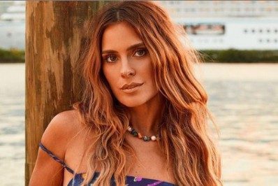 Carolina Dieckmann revela que não gosta de ter o abdômen trincado 