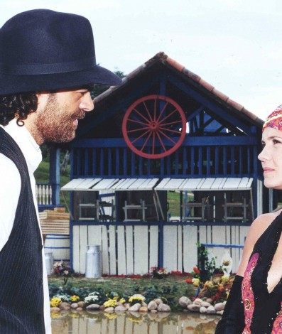 Eduardo Moscovis, Adriana Esteves (Petruchio, Catarina em 'O Cravo e a Rosa') - Globo/Divulgação