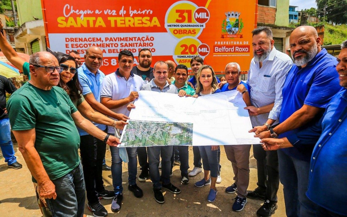 Prefeito Waguinho, deputada federal Daniela do Waguinho e deputado estadual Marcio Canella lan&ccedil;aram obras em Santa Teresa