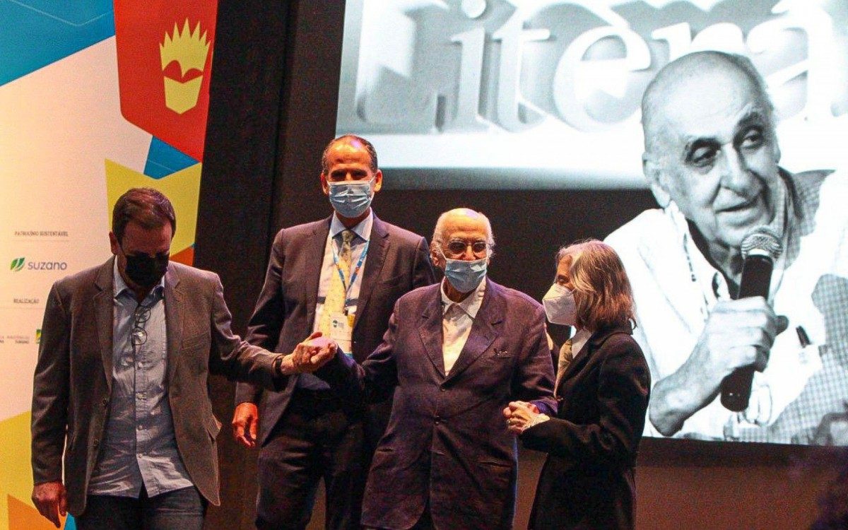 O prefeito Eduardo Paes compareceu à cerimônia de abertura da Bienal do Livro Rio - Gui Espindola/Prefeitura do Rio