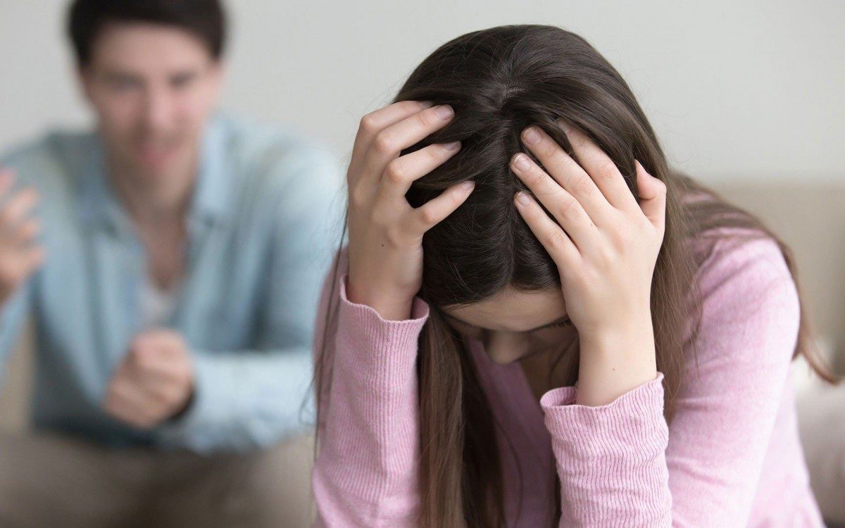 Cerca de 17 milh&otilde;es de mulheres sofreram alguma forma de viol&ecirc;ncia. Pessoas do sexo feminino s&atilde;o as que mais temem se deslocar dentro das cidades, apontam os dados