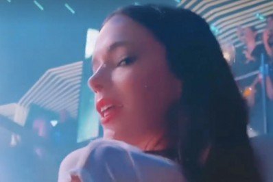 Vídeo! Bruna Marquezine rebola muito em Miami: 'Ô lá em casa'