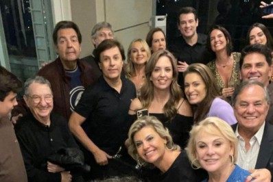 Faustão, Eliana, Celso Portiolli e outros famosos se reúnem em confraternização de fim de ano