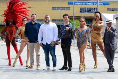 Escolas da Série Ouro lançam álbum e promovem mini-desfiles na Cidade do Samba