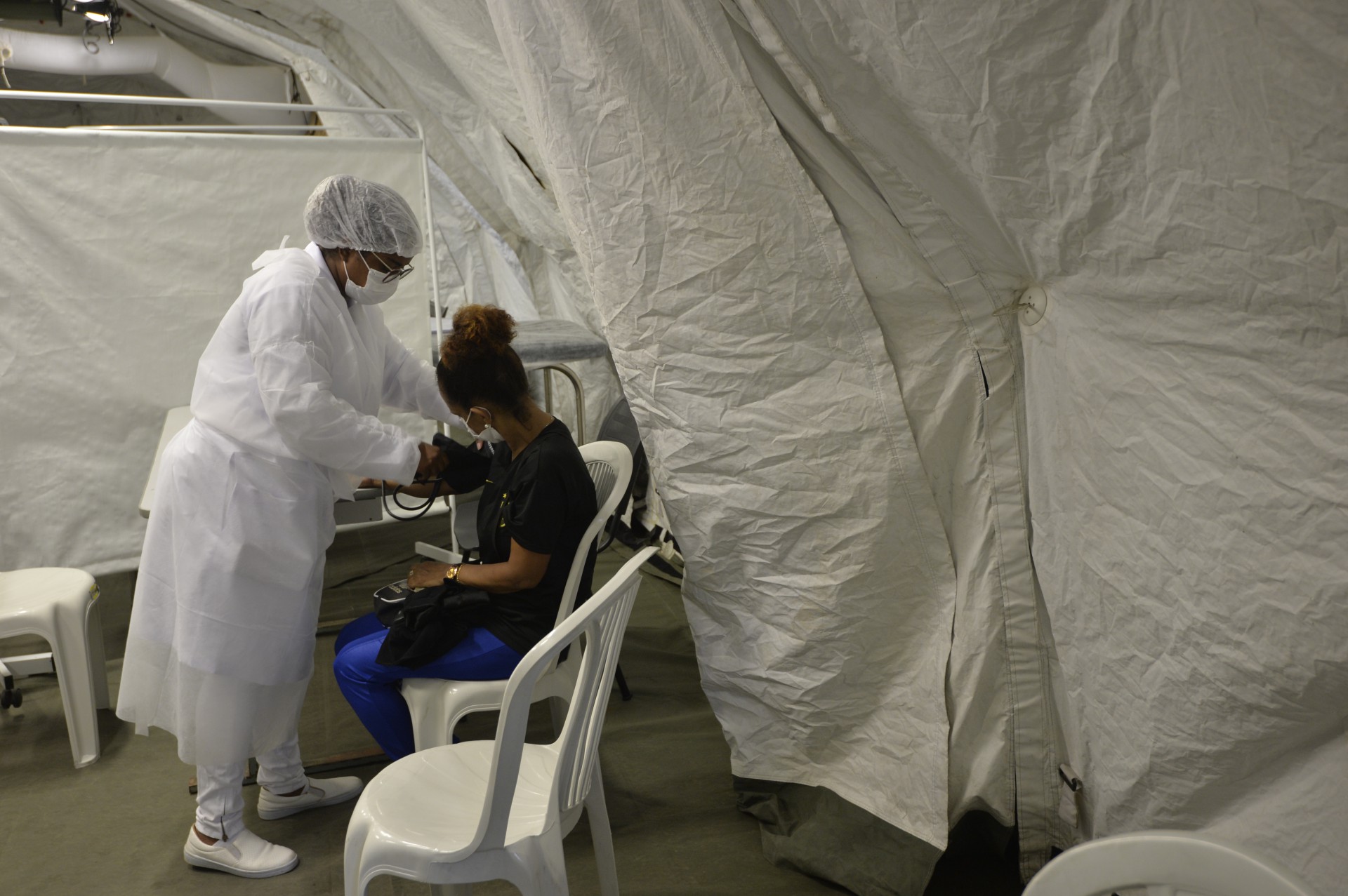Secretaria Estadual de Saúde inaugura tenda na UPA de Marechal Hermes - Fabio Costa/Agência O Dia