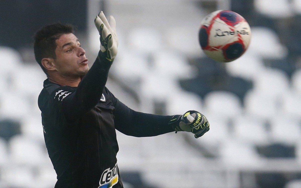 Douglas Borges. Treino Botafogo no Estadio Nilton Santos. 30 de Abril de 2021, Rio de Janeiro, RJ, Brasil. Foto: Vitor Silva/Botafogo. .Imagem protegida pela Lei do Direito Autoral Nº 9.610, DE 19 DE FEVEREIRO DE 1998. Sendo proibido qualquer uso comercial, remunerado e manipulacao/alteracao da obra.. - Vitor Silva/Botafogo