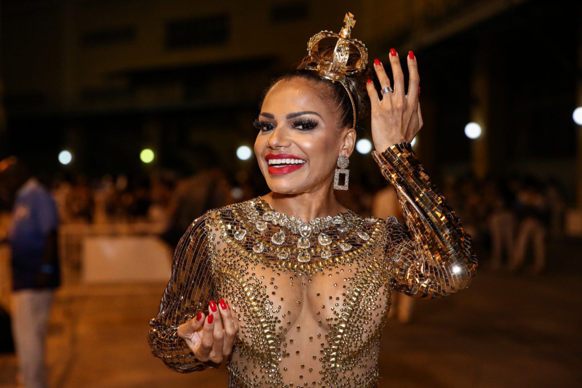 Quitéria Chagas abriu o mini-desfile da Império Serrano na Cidade do Samba, neste sábado - Divulgação/Roberto Filho